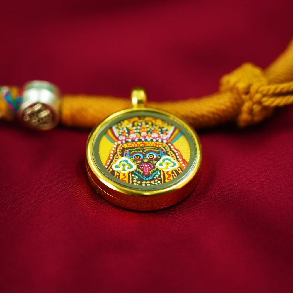 Land's Gift —— Yamdrok Lake Soul Necklace